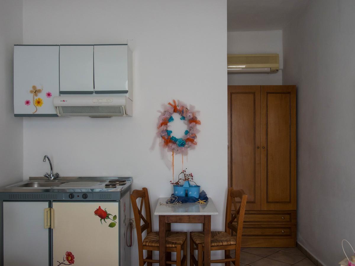Manos Apartments Megas Gialos - Nites ภายนอก รูปภาพ
