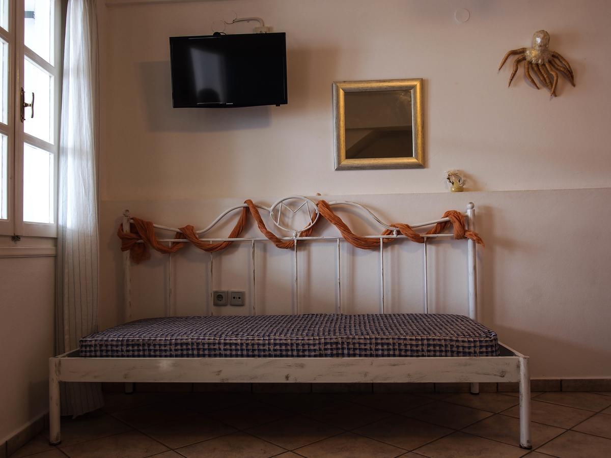 Manos Apartments Megas Gialos - Nites ภายนอก รูปภาพ