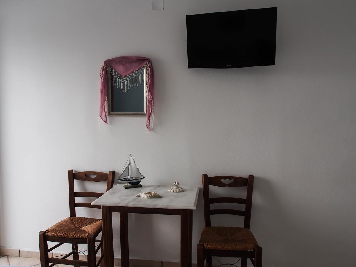 Manos Apartments Megas Gialos - Nites ภายนอก รูปภาพ