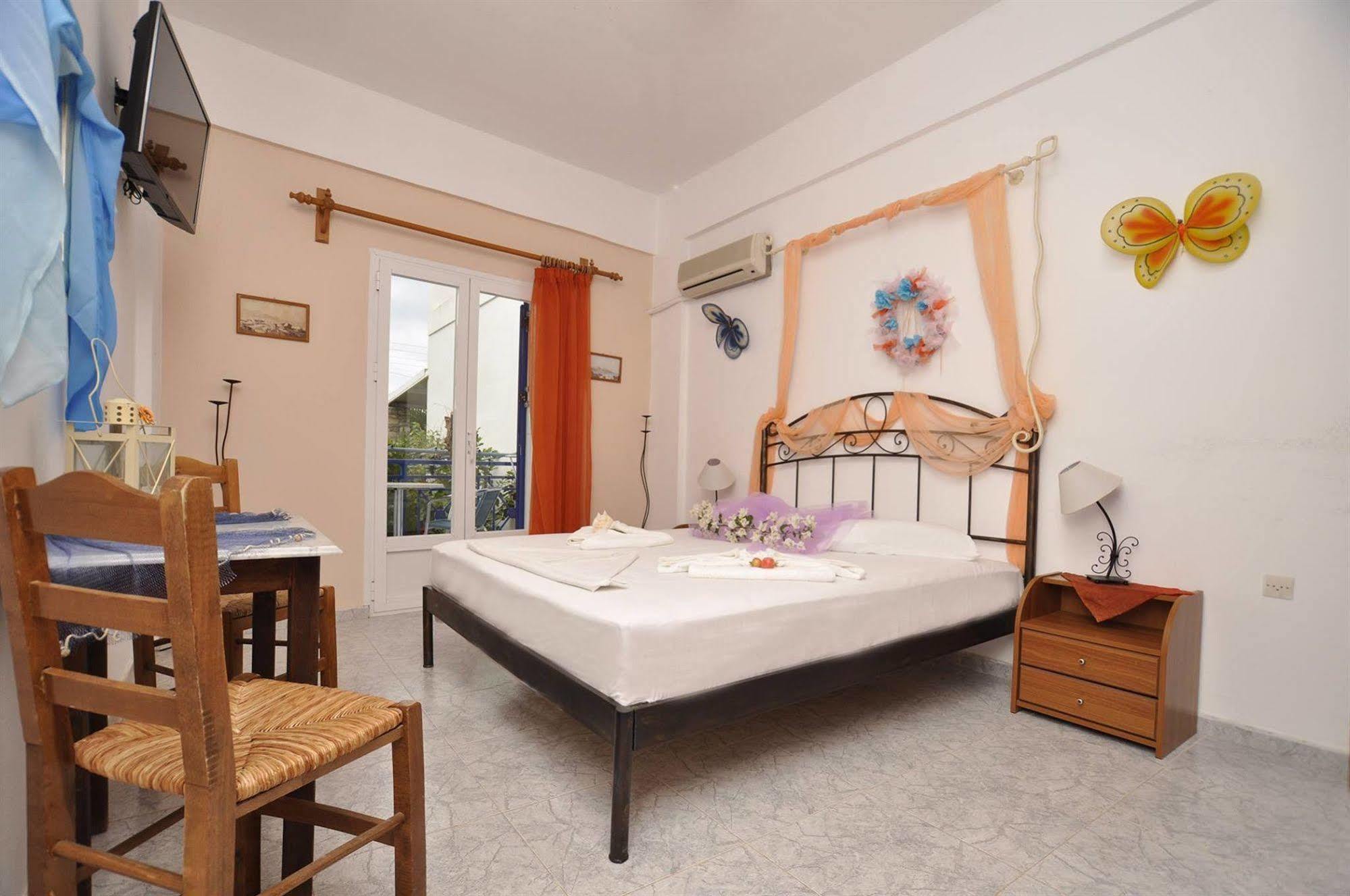 Manos Apartments Megas Gialos - Nites ภายนอก รูปภาพ