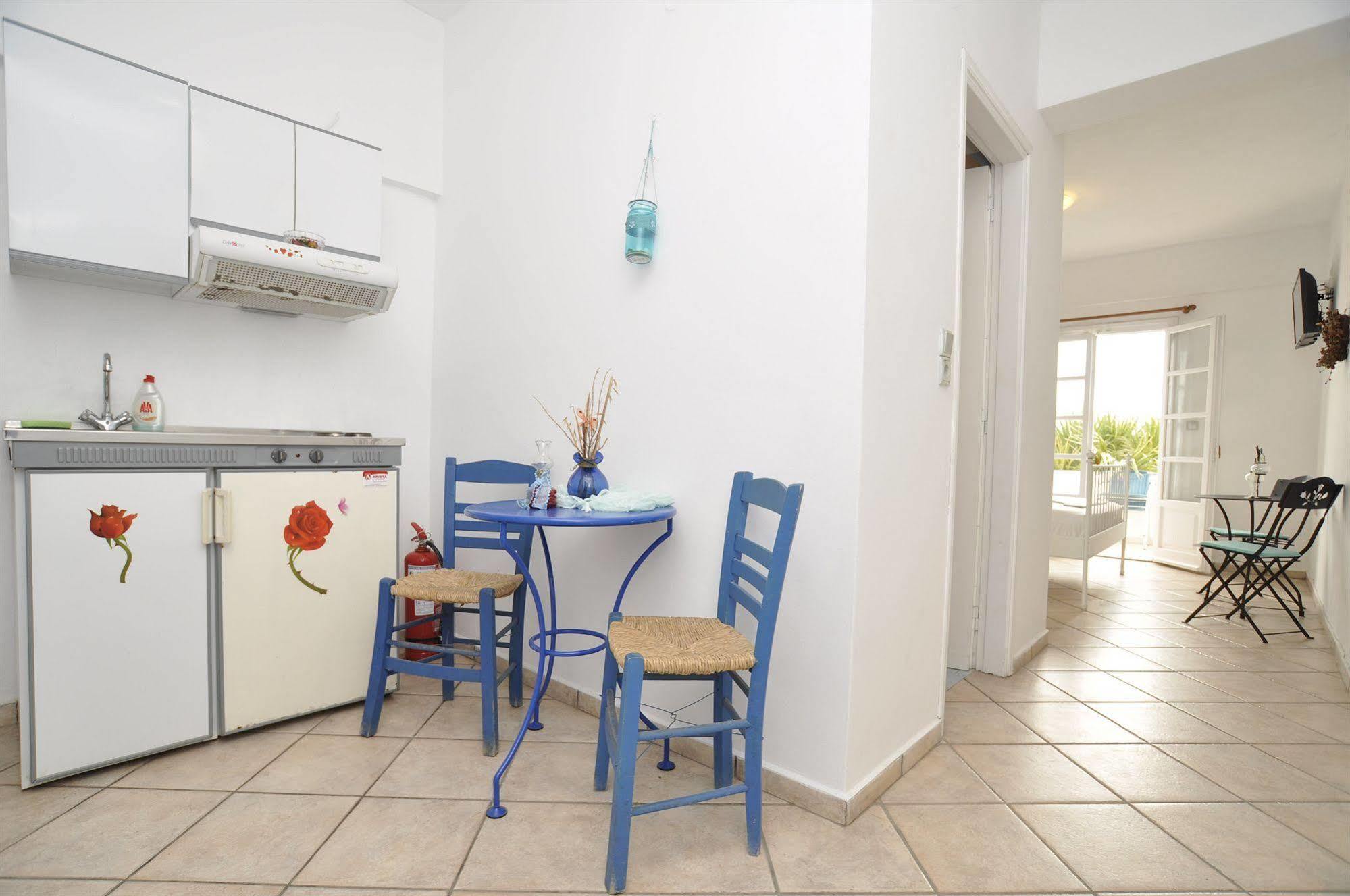 Manos Apartments Megas Gialos - Nites ภายนอก รูปภาพ