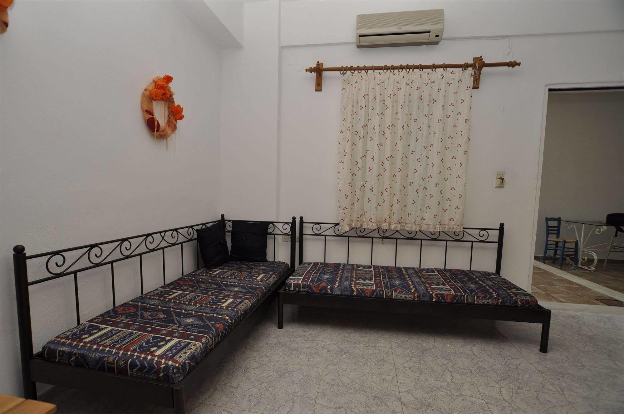 Manos Apartments Megas Gialos - Nites ภายนอก รูปภาพ